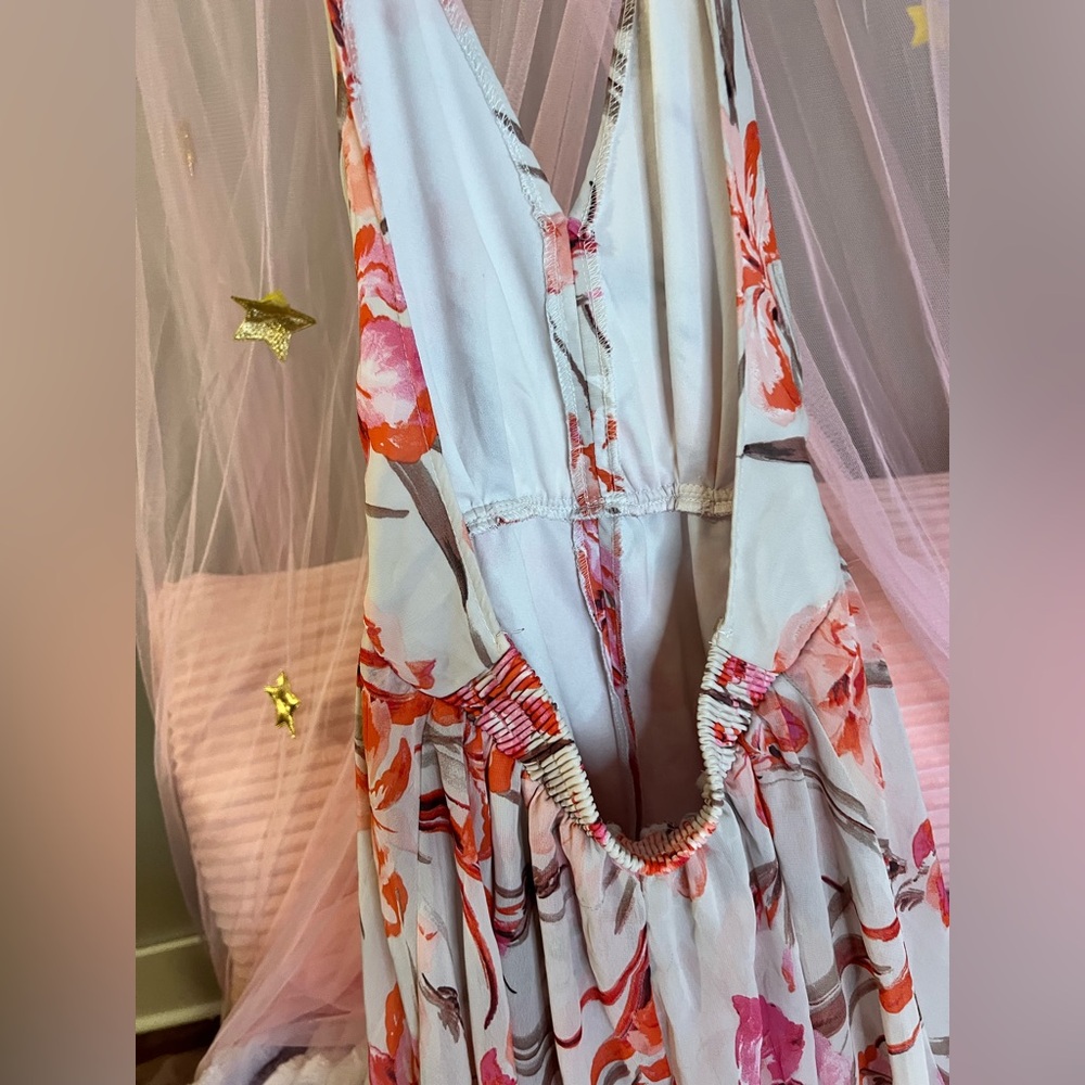 🌺 Flowing Floral Halter Maxi Dress w. Deep V Neck | Med | GUC | Festival Wear ☀️ - Picture 11 of 16